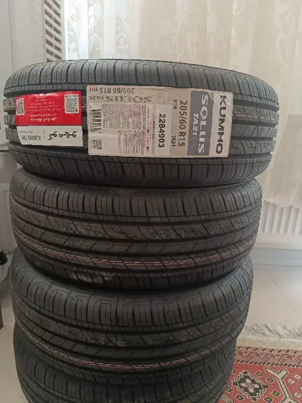 دو جفت لاستیک کره ای  کومهو اکبند|قطعات یدکی و لوازم جانبی|ری, دیلمان|دیوار