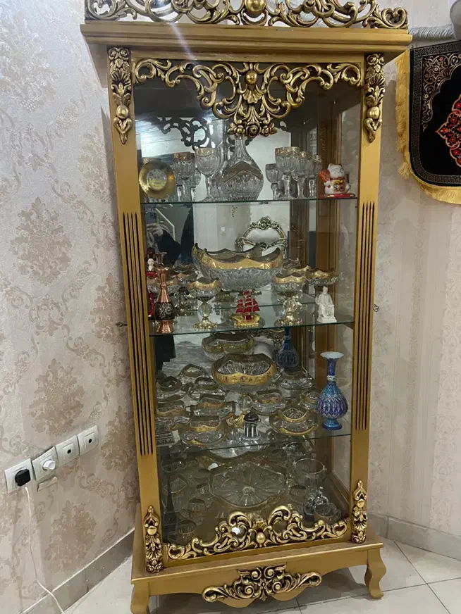 بوفه ویترین طلایی چوبی|بوفه، ویترین، کنسول|تهران, جیحون|دیوار