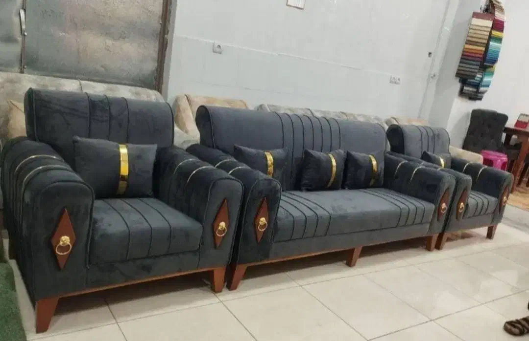 مبل راحتی کم جا و خوش فرم|مبلمان خانگی و میز عسلی|زرندیه, |دیوار