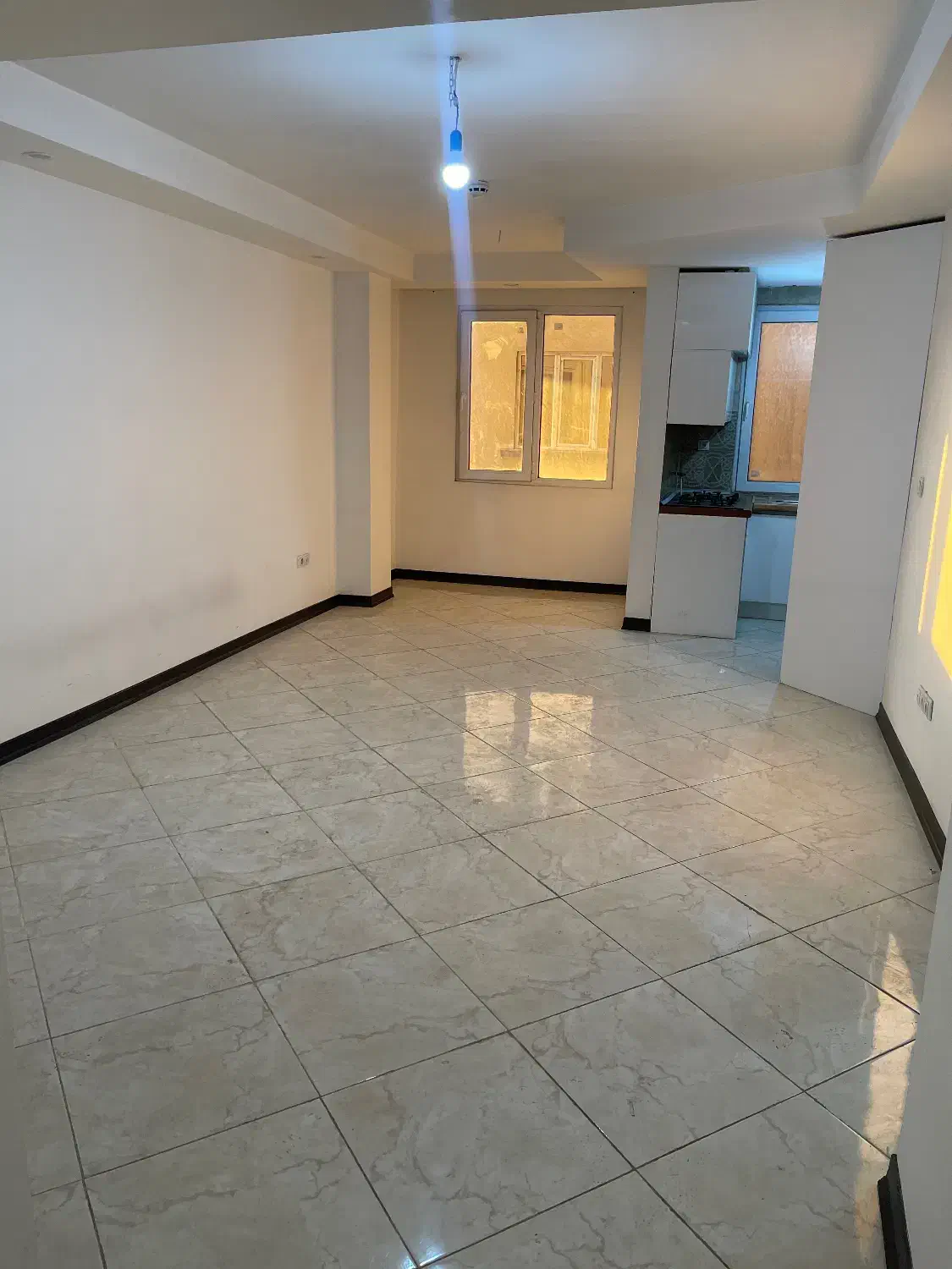 برج رهن کامل ۶۰ متری رو به آفتاب