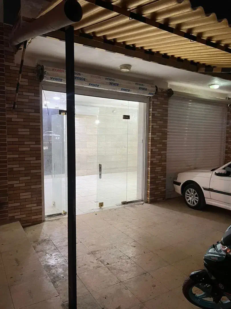 30مترمغازه تجاری پهشهرفول امکانات|اجارهٔ مغازه و غرفه|بندرعباس, |دیوار