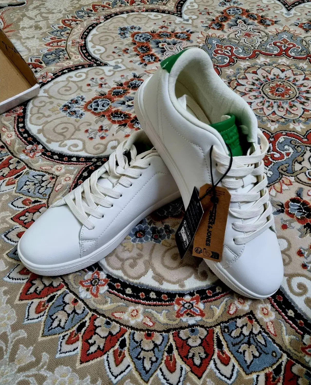 کتونی|کیف، کفش، کمربند|کهریزک, |دیوار