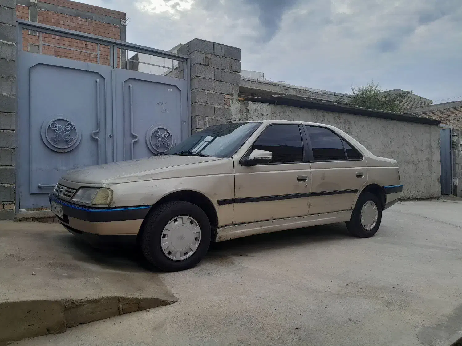 پژو ۴۰۵ مدل ۸۳|خودرو سواری و وانت|گنبد کاووس, |دیوار