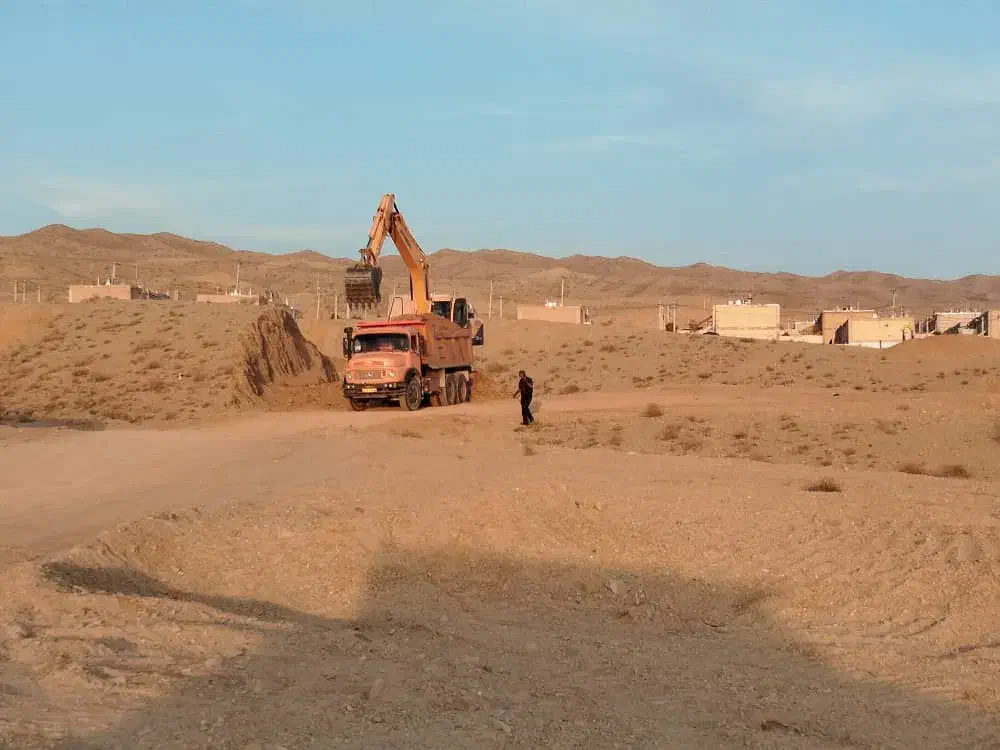 نگهبان شب جهت کارگاه ساختمانی  و تعدادی کارگر روز|استخدام معماری، عمران و ساختمانی|ایوانکی, |دیوار