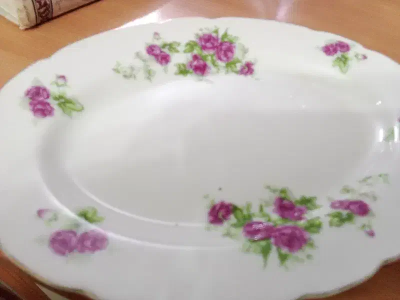 بشقاب پیش دستی وپلو خوری گلسرخی و دو عدد پیاله دیس|ظروف سرو و پذیرایی|ری, علایین|دیوار