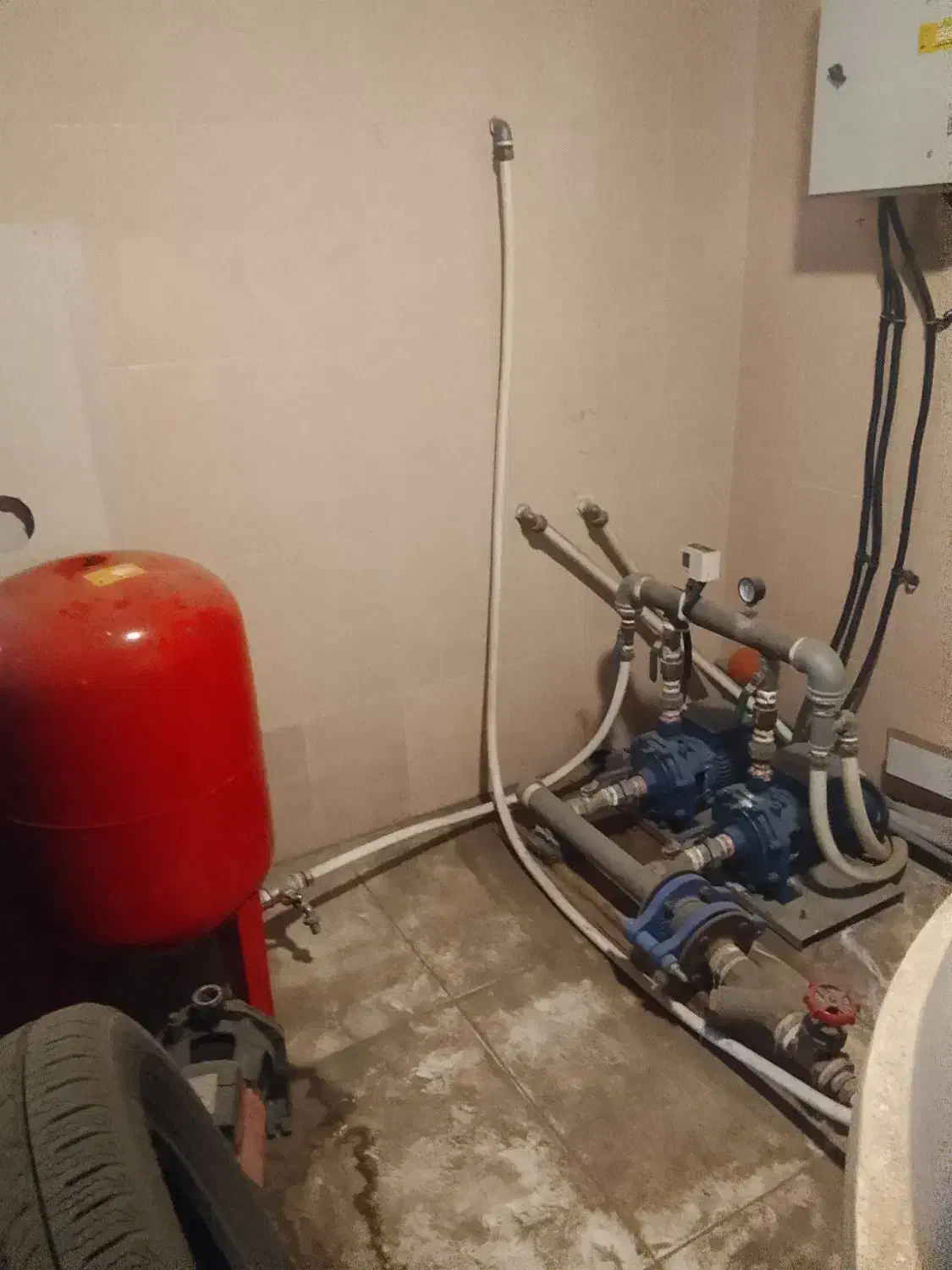 تعمیر پمپ پوستر پمپ  اجاق گاز آبگرم کن لوله کشی|خدمات پیشه و مهارت|شیراز, ده پیاله|دیوار