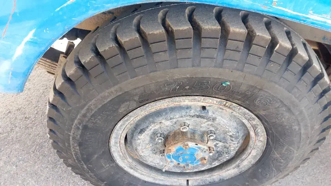 نیسان مدل ۸۱|خودرو سواری و وانت|بن, |دیوار