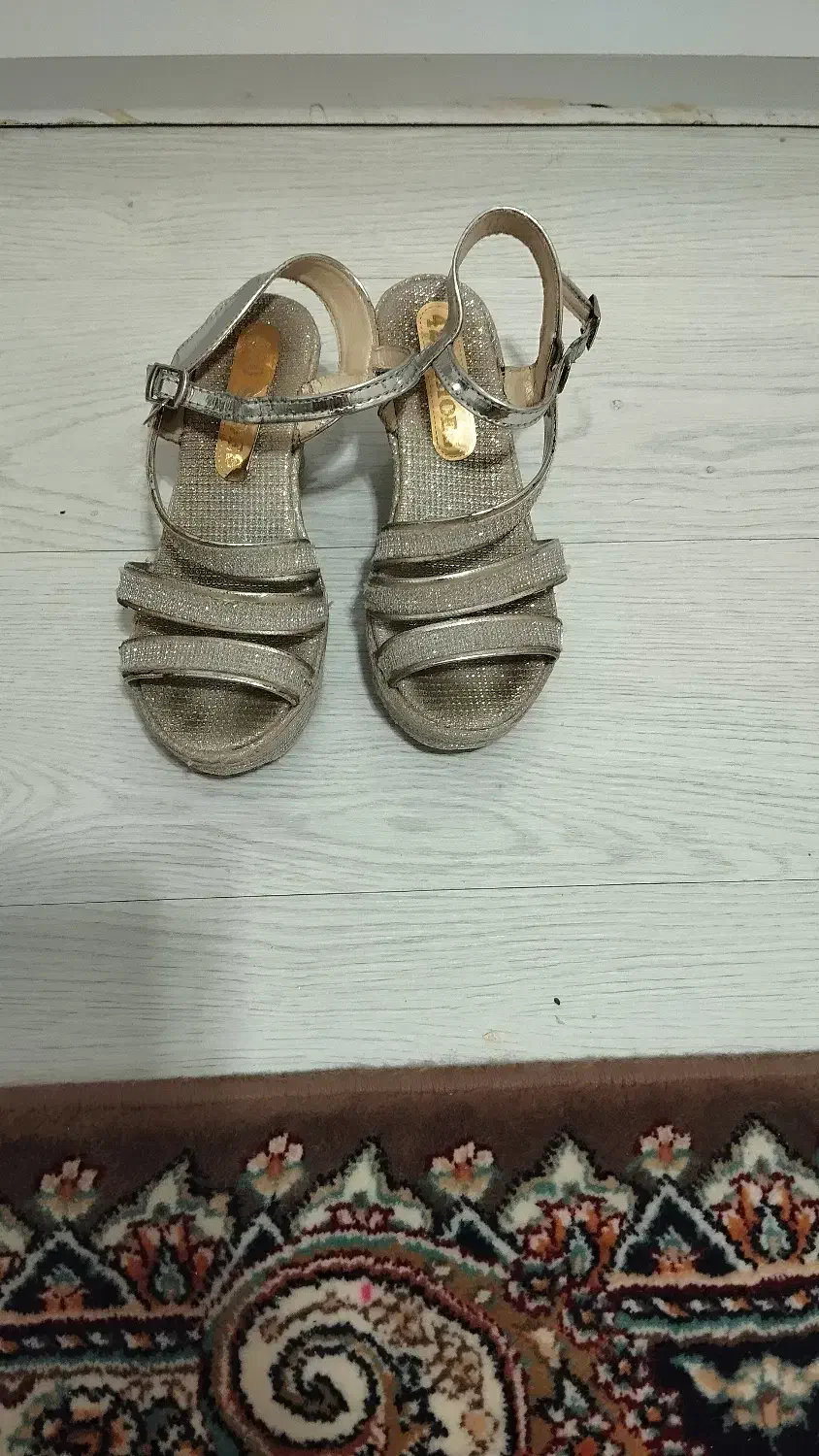 لباس دخترانه|کفش و لباس بچه|کرمانشاه, |دیوار