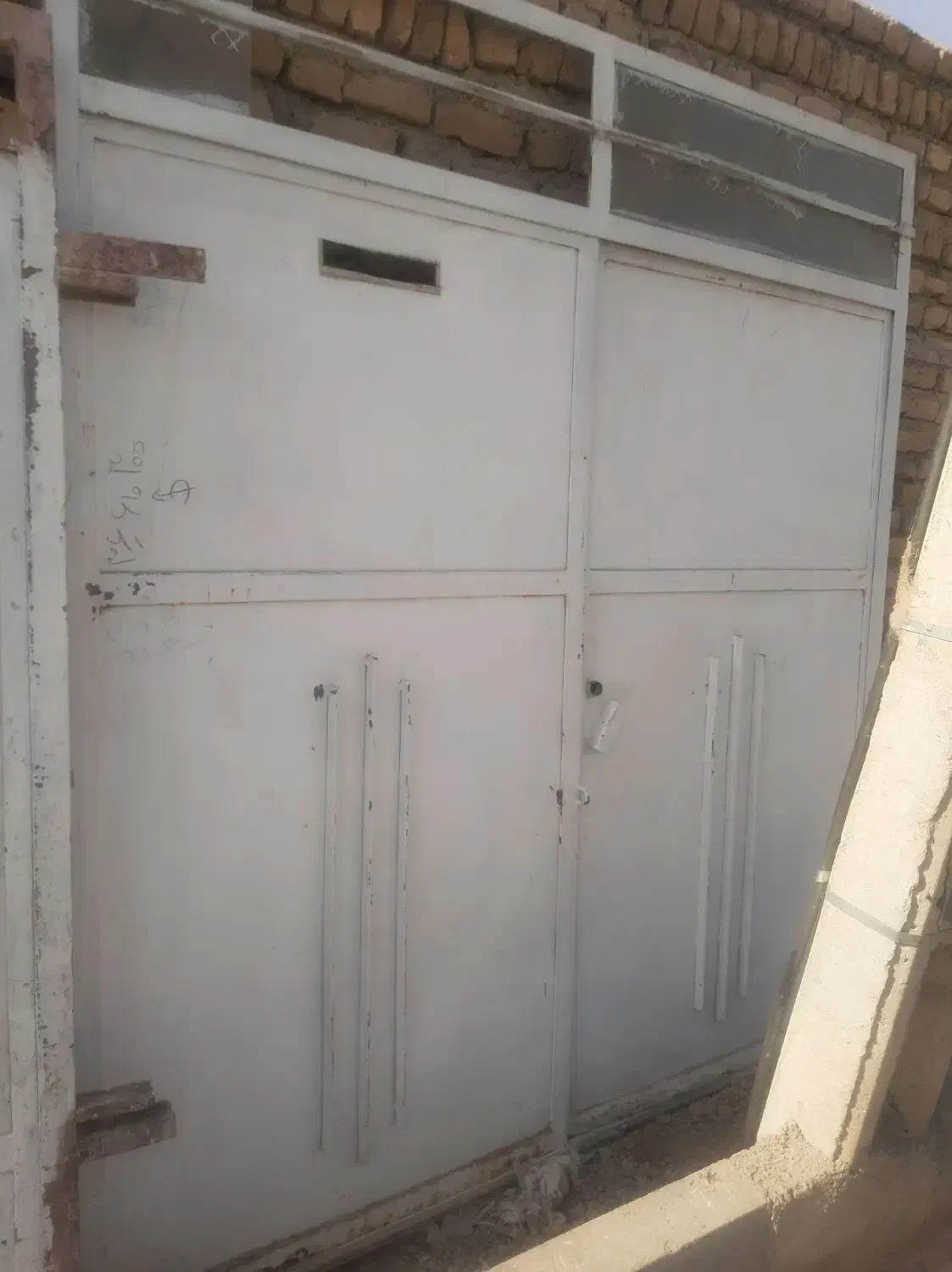 درب سالم|مصالح و تجهیزات ساختمان|گلبهار, شهر جدید گلبهار|دیوار