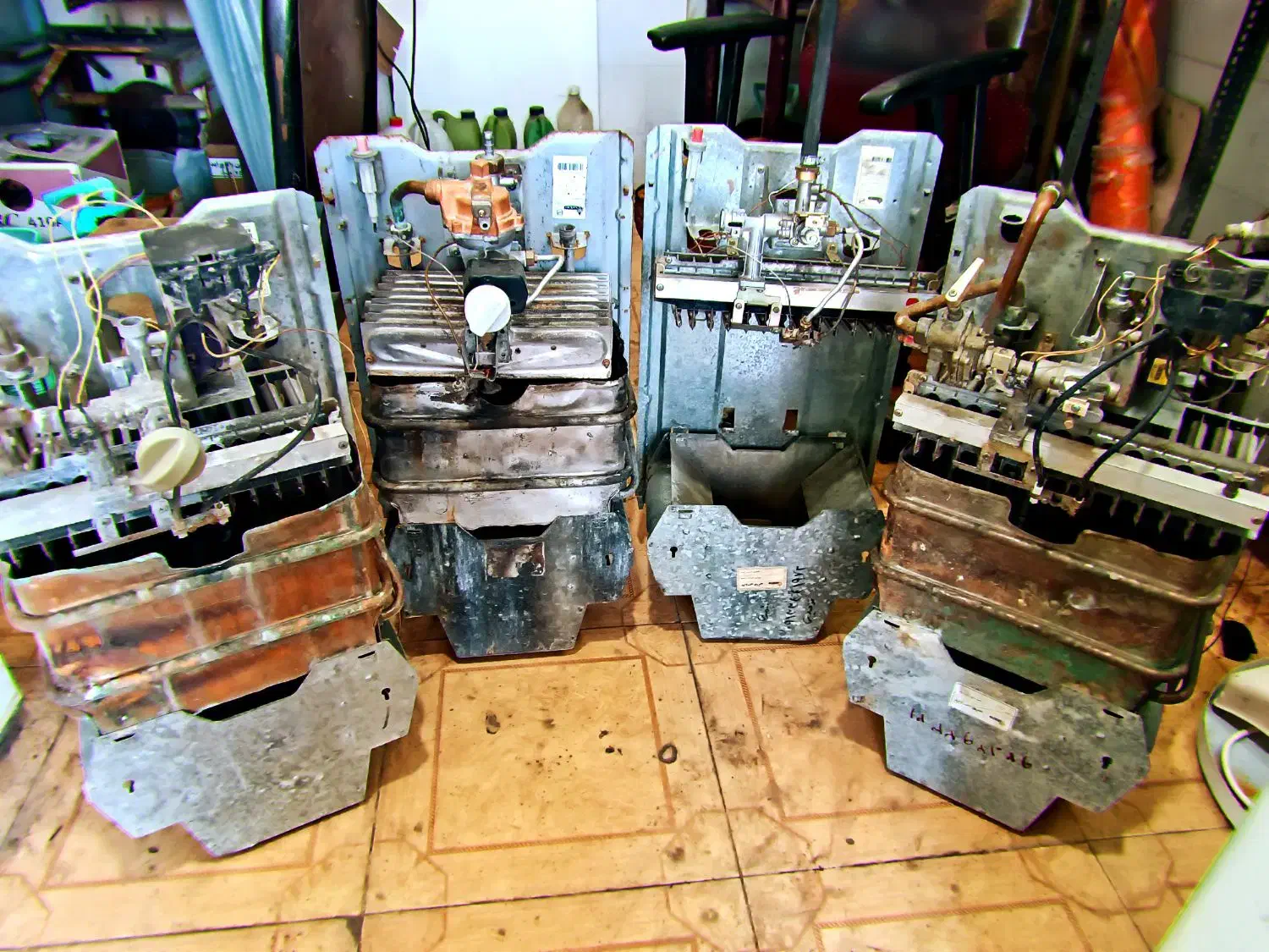 نصب تعمیر سرویس آبگرمکن بخاری اسپلیت لباسشویی|خدمات پیشه و مهارت|بم, |دیوار