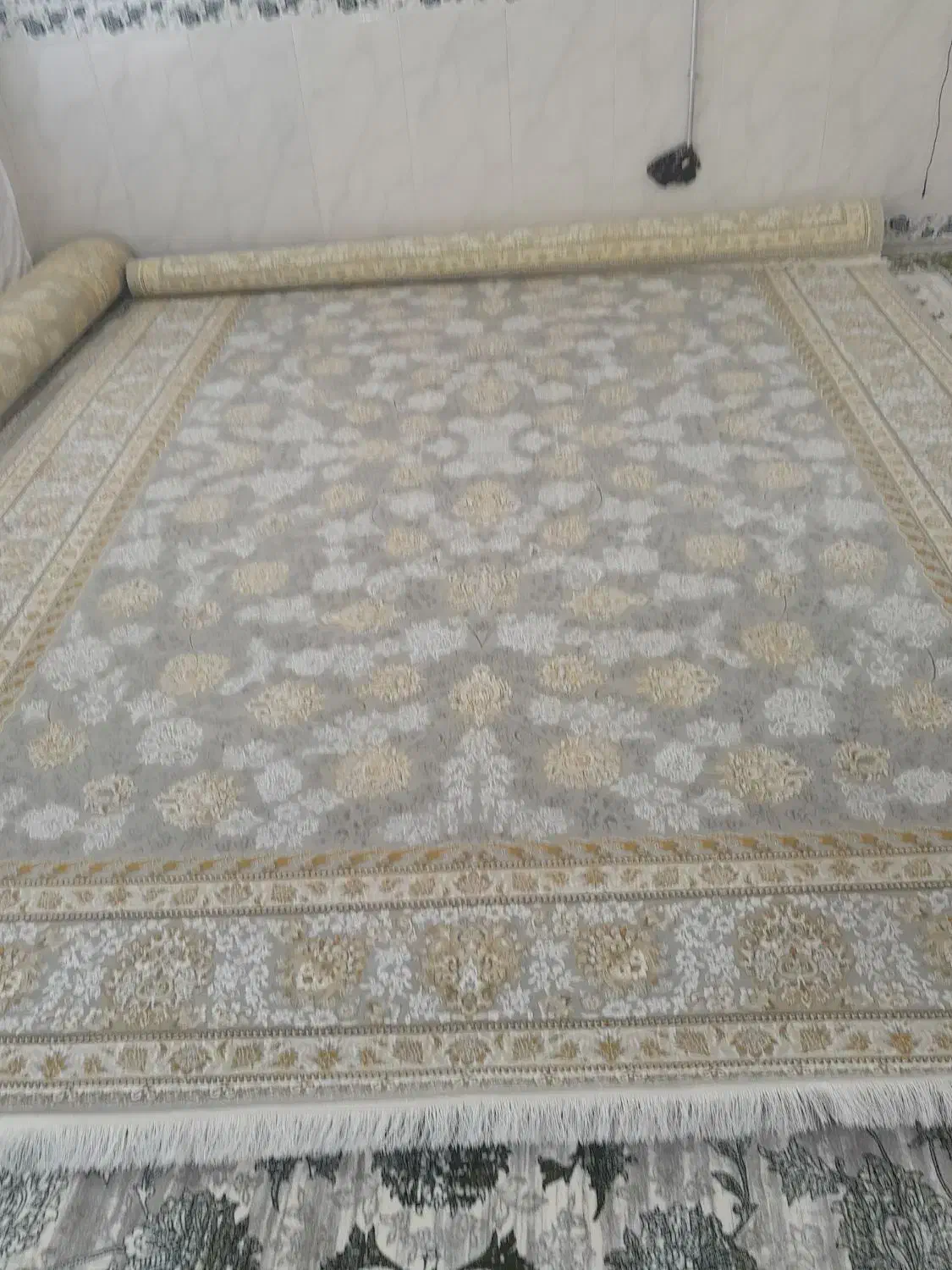 فرش|فرش|ثلاث باباجانی, |دیوار