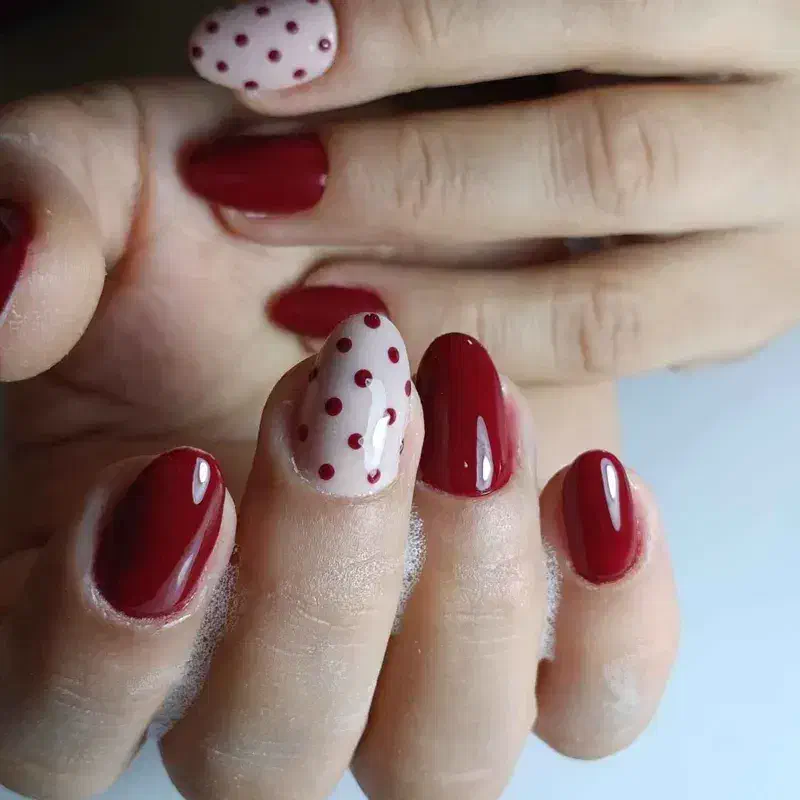 کاشت ناخن|خدمات آرایشگری و زیبایی|قم, شهرک فاطمیه|دیوار