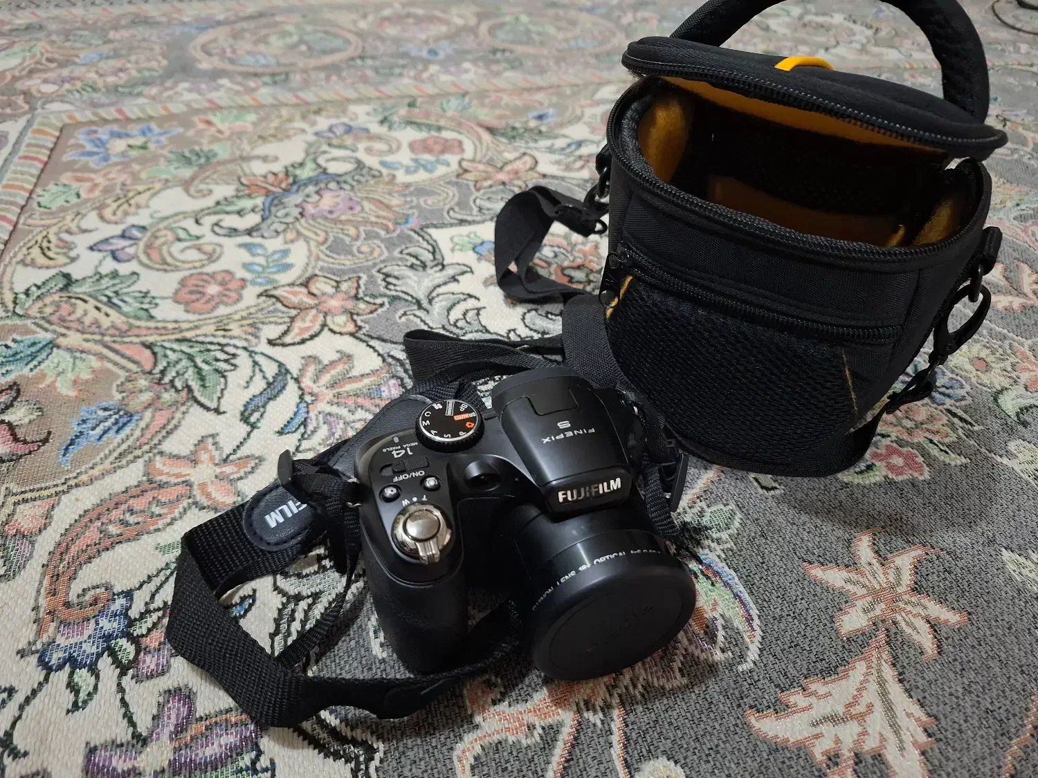 دوربین عکاسی وفیلم برداریفوجیfinepix s2980|دوربین عکاسی و فیلم‌برداری|یزد, |دیوار