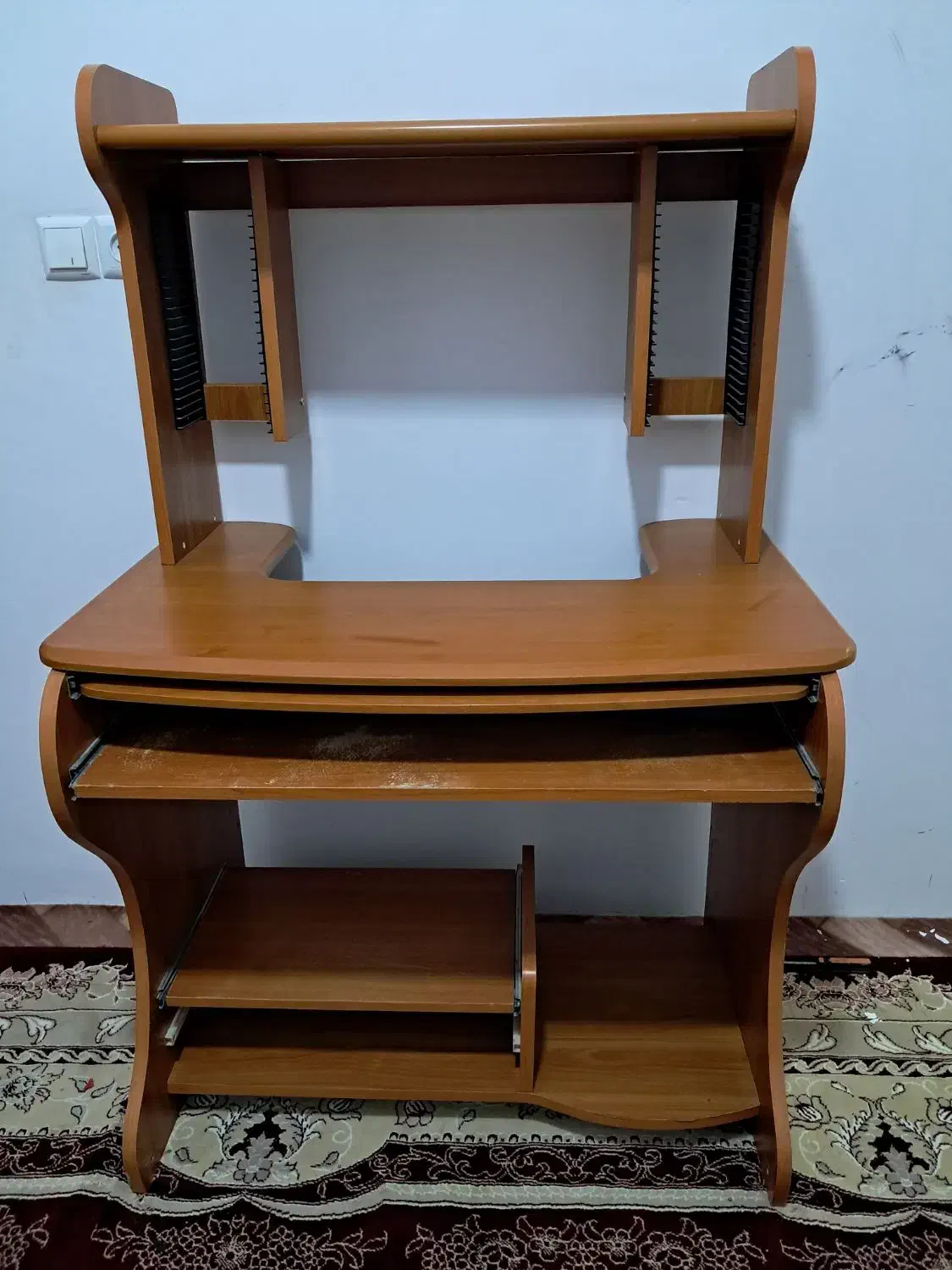 میز کامپیوتر|میز تحریر و کامپیوتر|قم, نیروگاه|دیوار