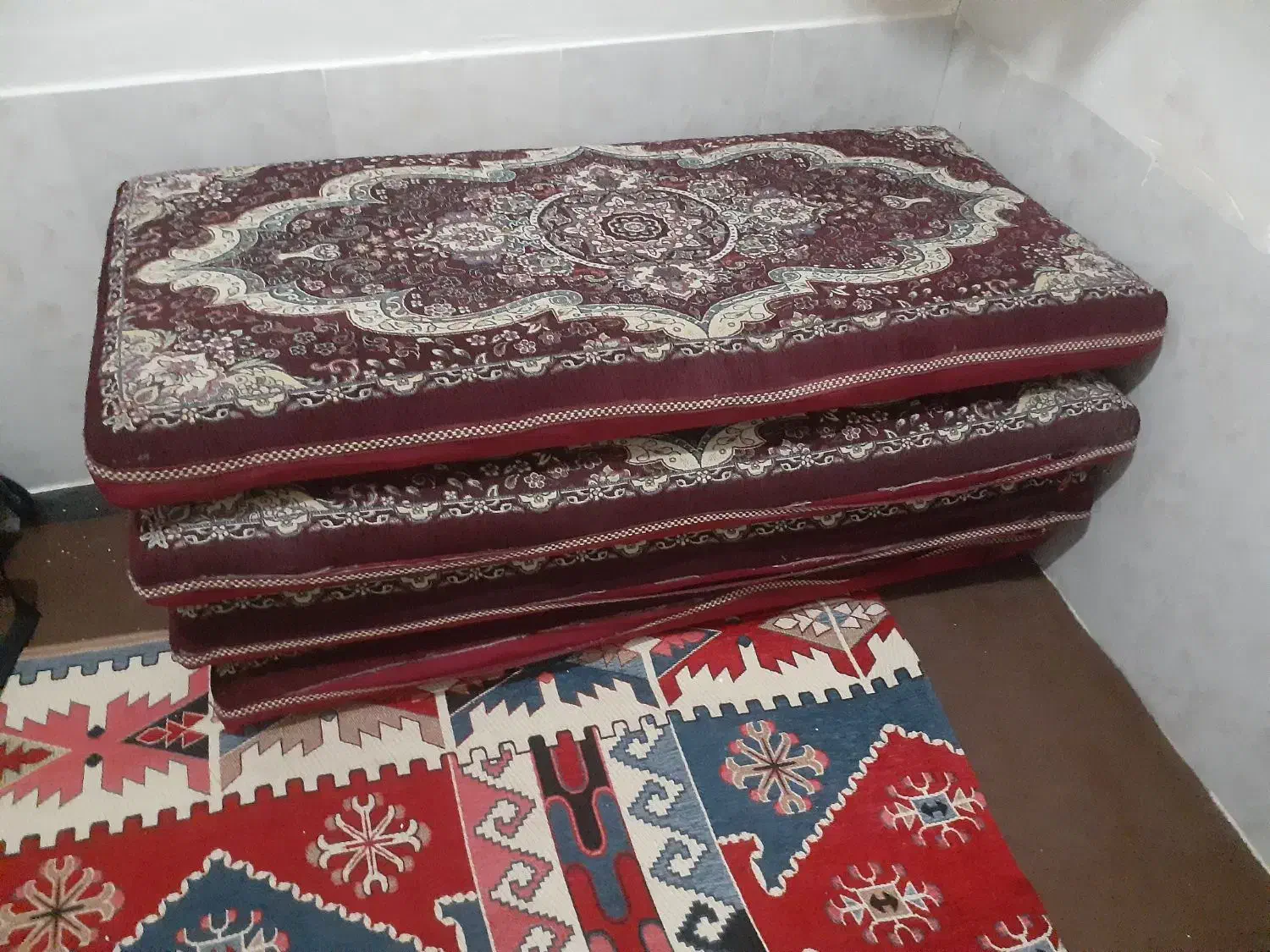 پشتی درحد نو|پشتی|مرودشت, ثبت احوال|دیوار