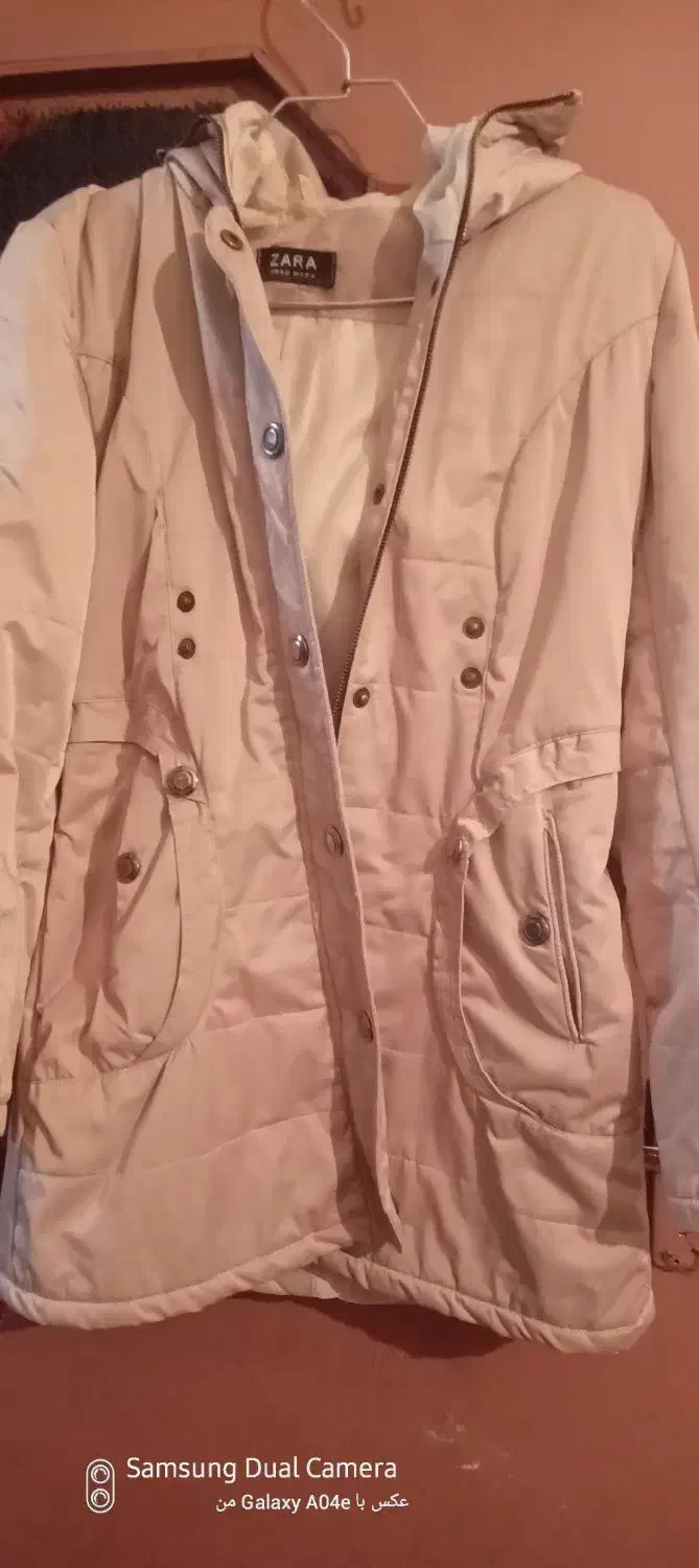 لباس مجلسی|لباس|میانه, |دیوار