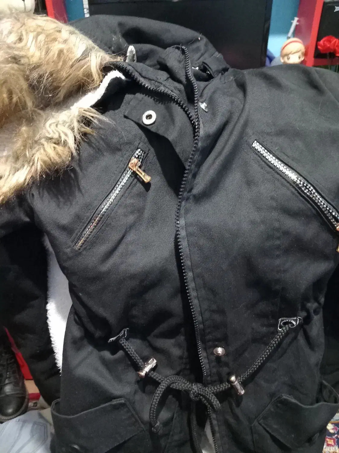 پالتو|لباس|کرمان, |دیوار