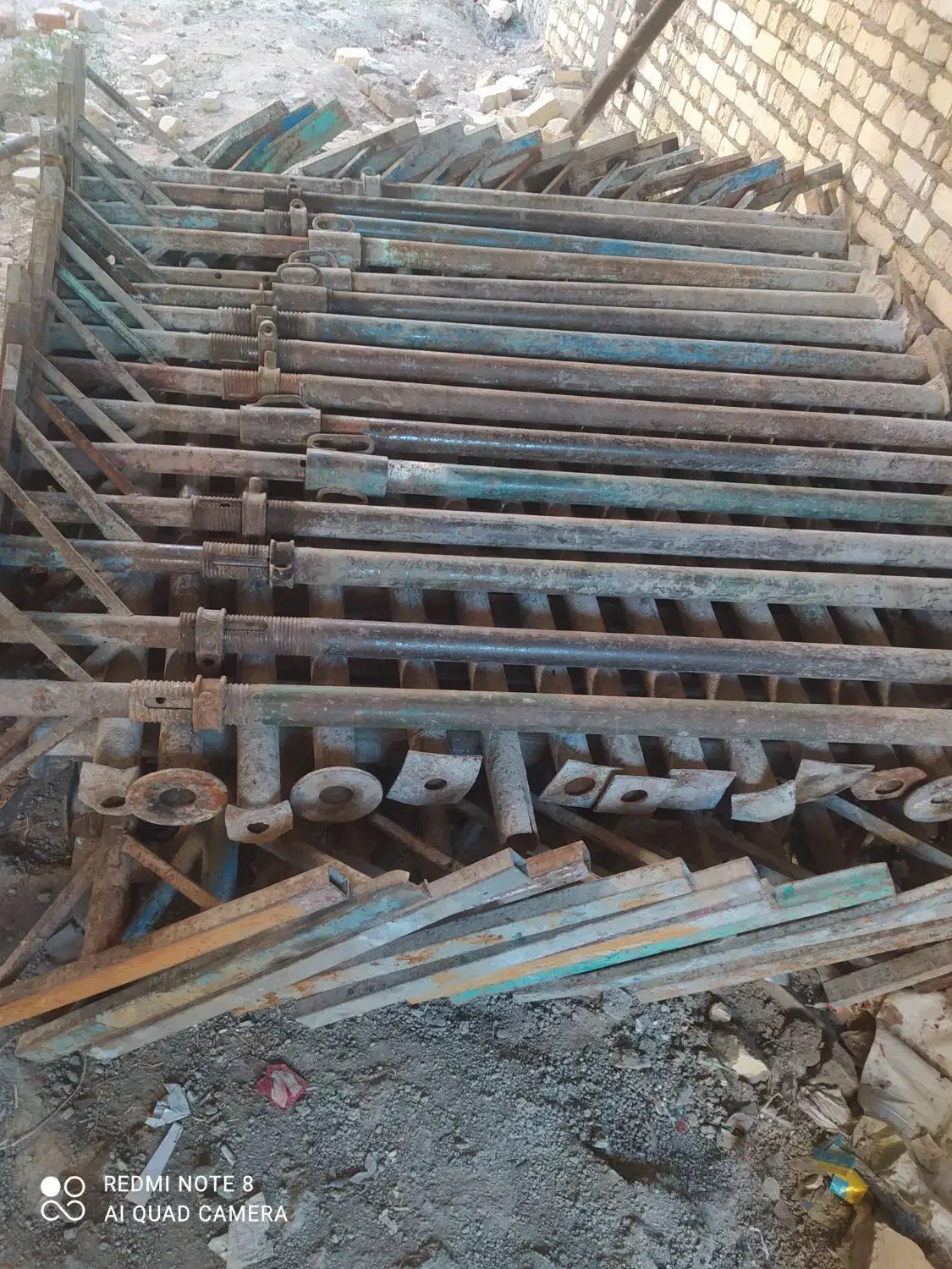 جک سقفی|ابزارآلات|کاشان, ولیعصر|دیوار