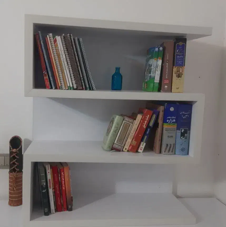 کتابخونه / قفسه سفید رنگ سه طبقه|کتابخانه، شلف، قفسه‌های دیواری|لاهیجان, گلستان|دیوار