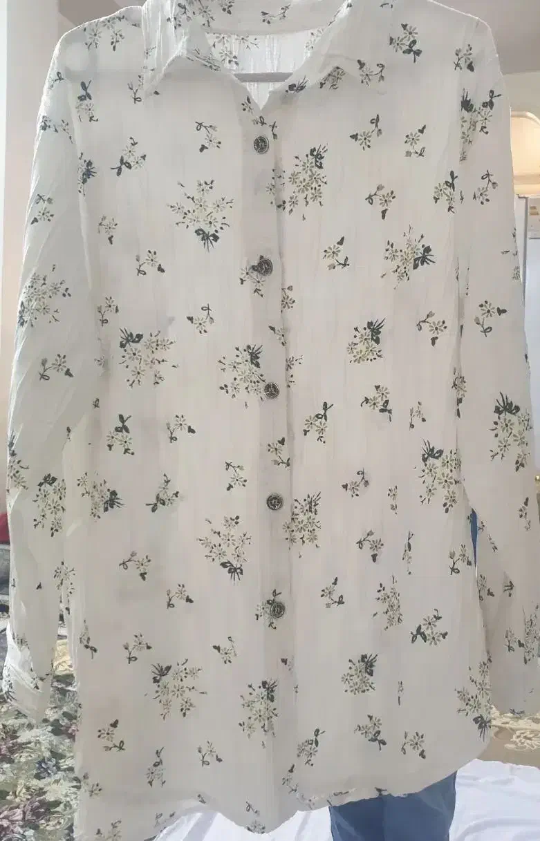 لباس و شومیز|لباس|قرچک, میرزائی شمالی|دیوار