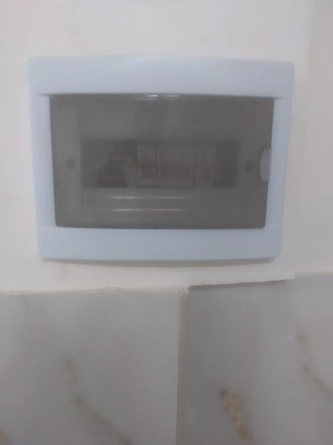 سیم کشی ساختمان ورفع اتصالی کلید و پریز|خدمات پیشه و مهارت|ری, دیلمان|دیوار