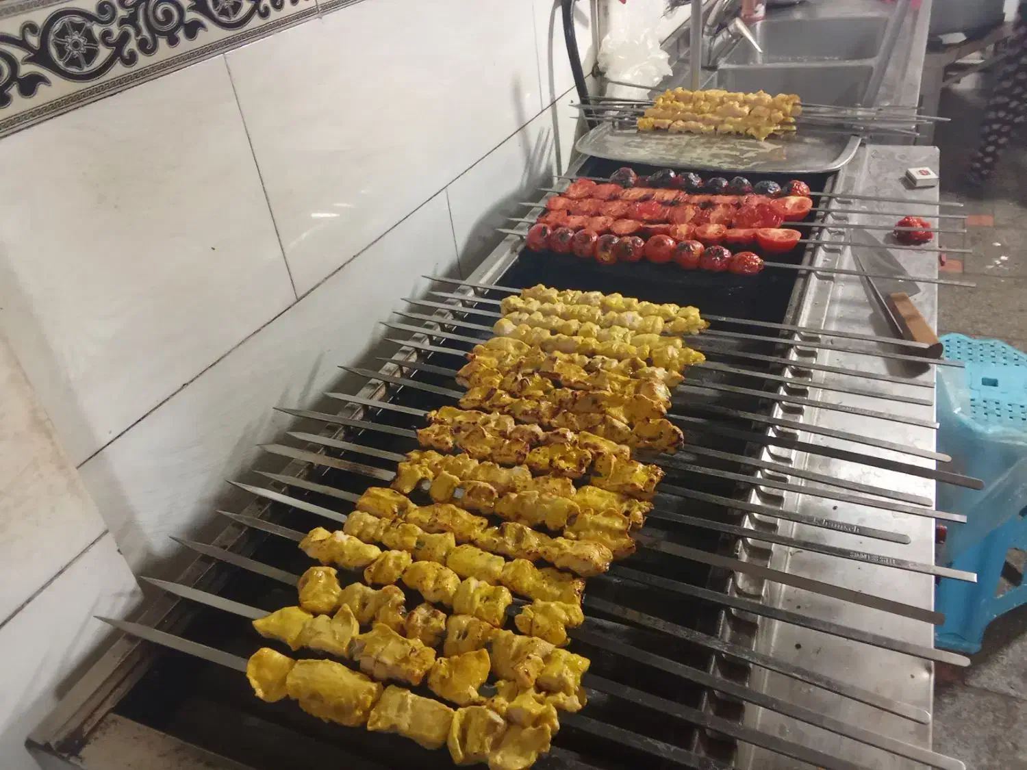 تهیه و توزیع غذای جهان ،روزانه با تعداد و تنوع|خدمات پذیرایی، مراسم|تهران, تولید دارو|دیوار