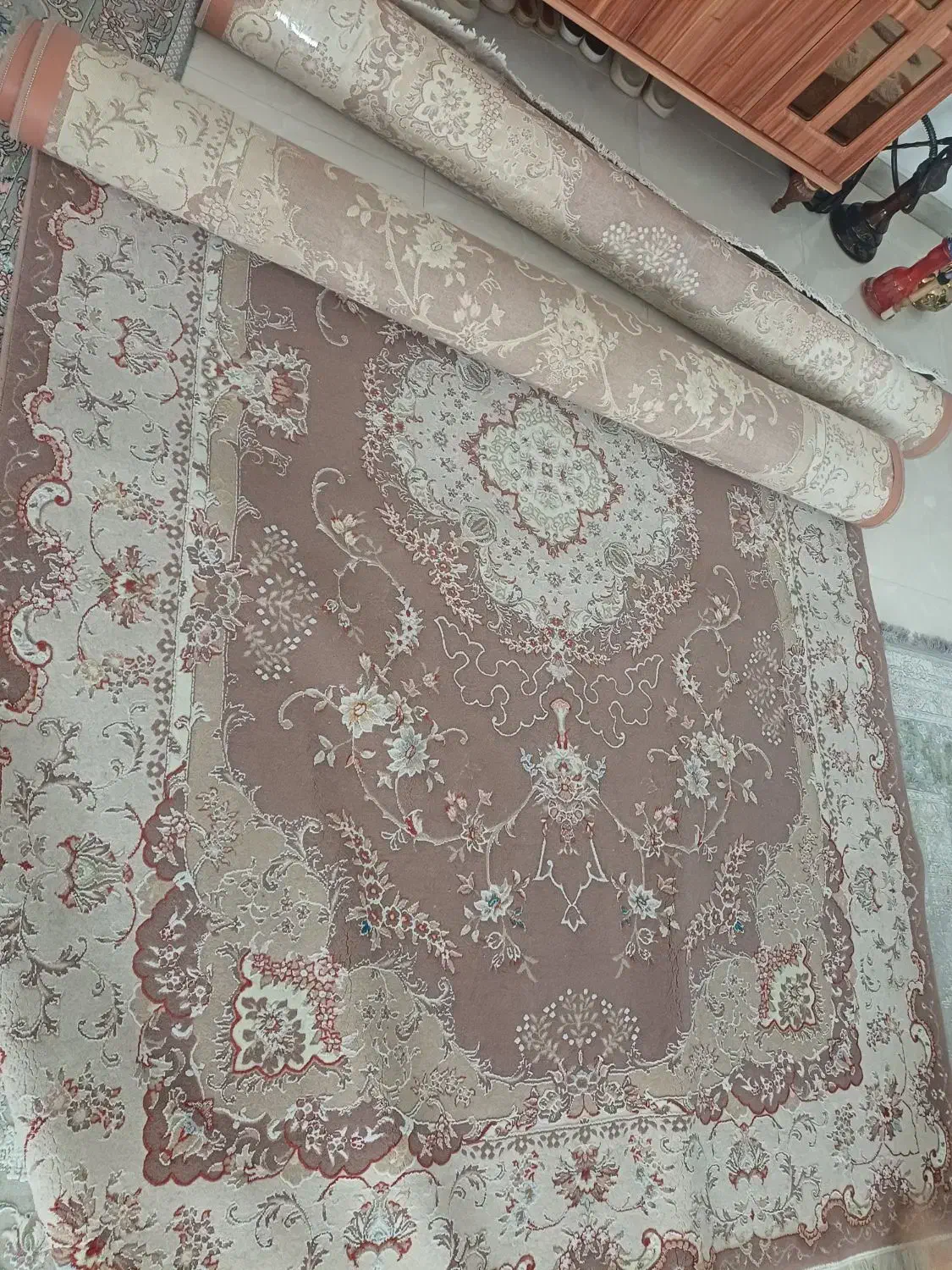 کرم فرش|روفرشی|چهارباغ, |دیوار