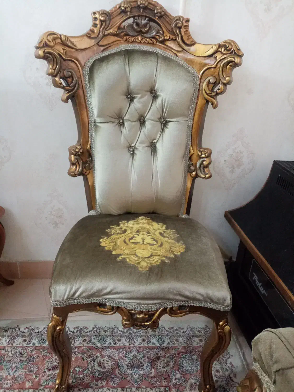 مبل سلطنتی 9 نفره|مبلمان خانگی و میز عسلی|لاهیجان, مهرگان|دیوار