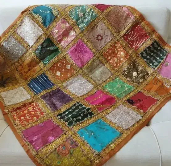 رومیزی سنتی سوزن دوزی ۴۰ تیکه هندی|کلکسیون اشیاء عتیقه|شاهین‌شهر, شهرک گلدیس|دیوار