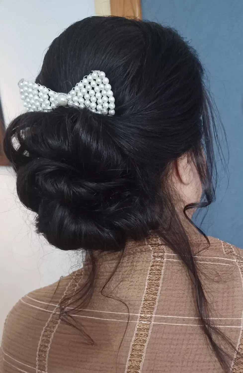 همکاری بصورت درصدی خدمات کوتاهی وشنیون باقیمت خوب|خدمات آرایشگری و زیبایی|رشت, معلم|دیوار