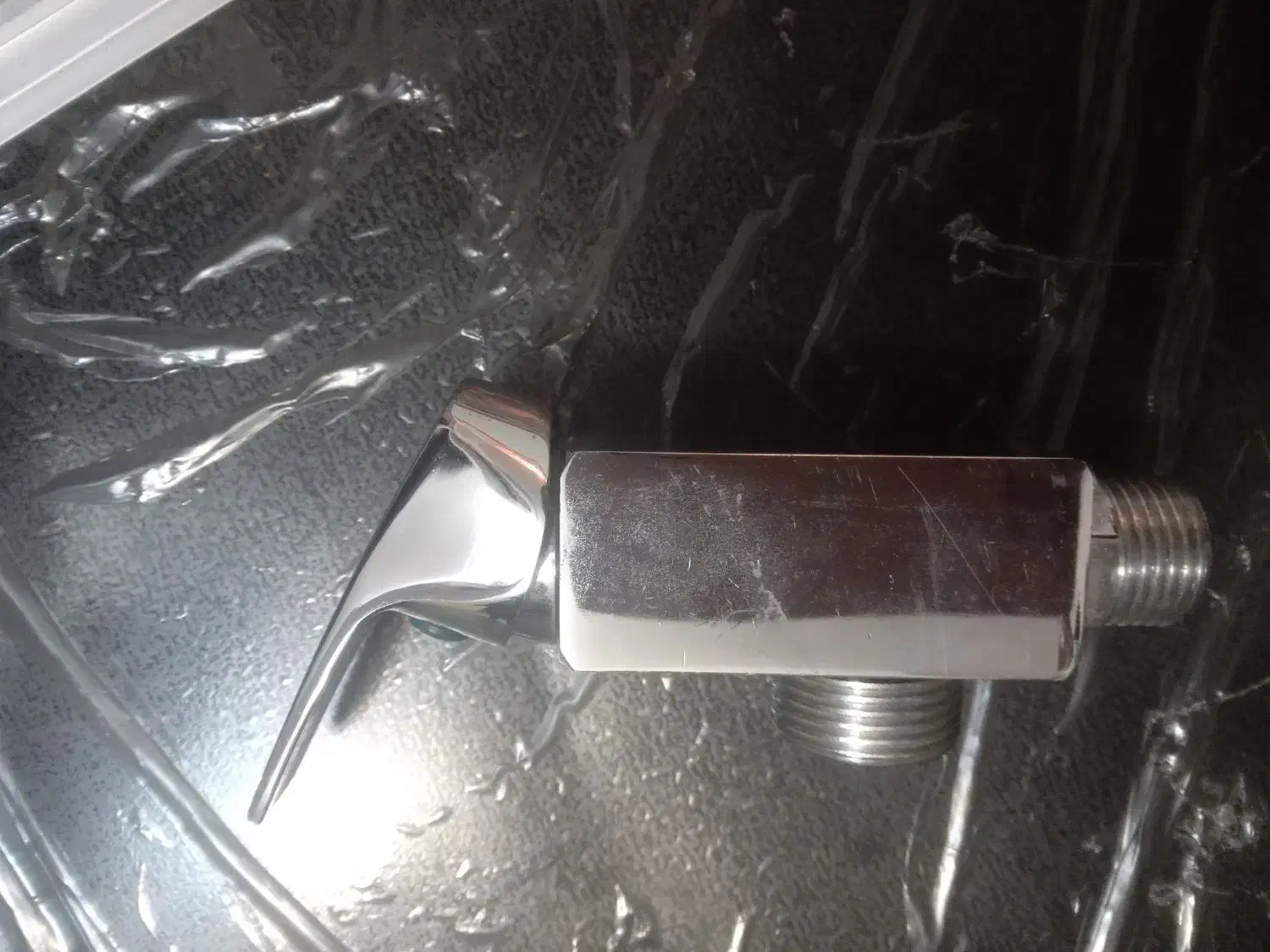 شیر توالت کاشانه|لوازم سرویس بهداشتی|کیش, |دیوار