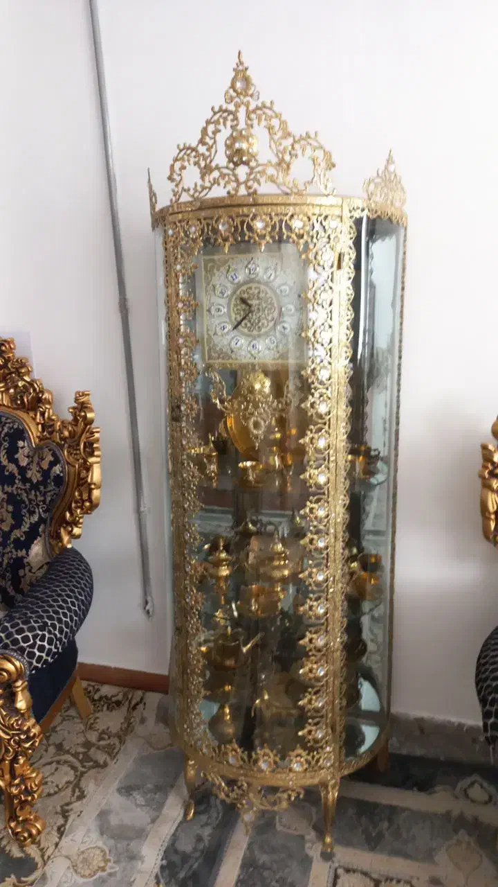 گنجه،گنجه ساعت ،میز تلویزیون،کنار سالنی،آینه بوفه|لوستر و چراغ آویز|تربت‌حیدریه, منصوریه|دیوار