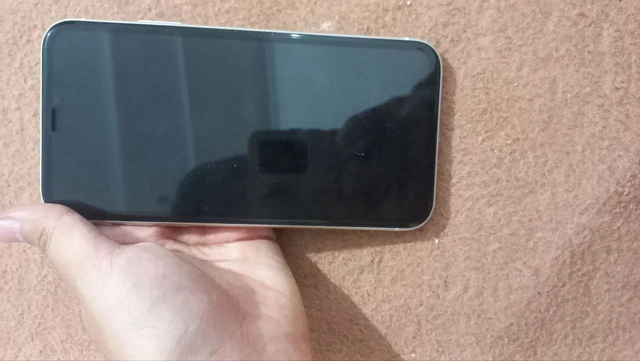 ایفون (یازده ۱۱)|موبایل|پرند, فاز ۲|دیوار