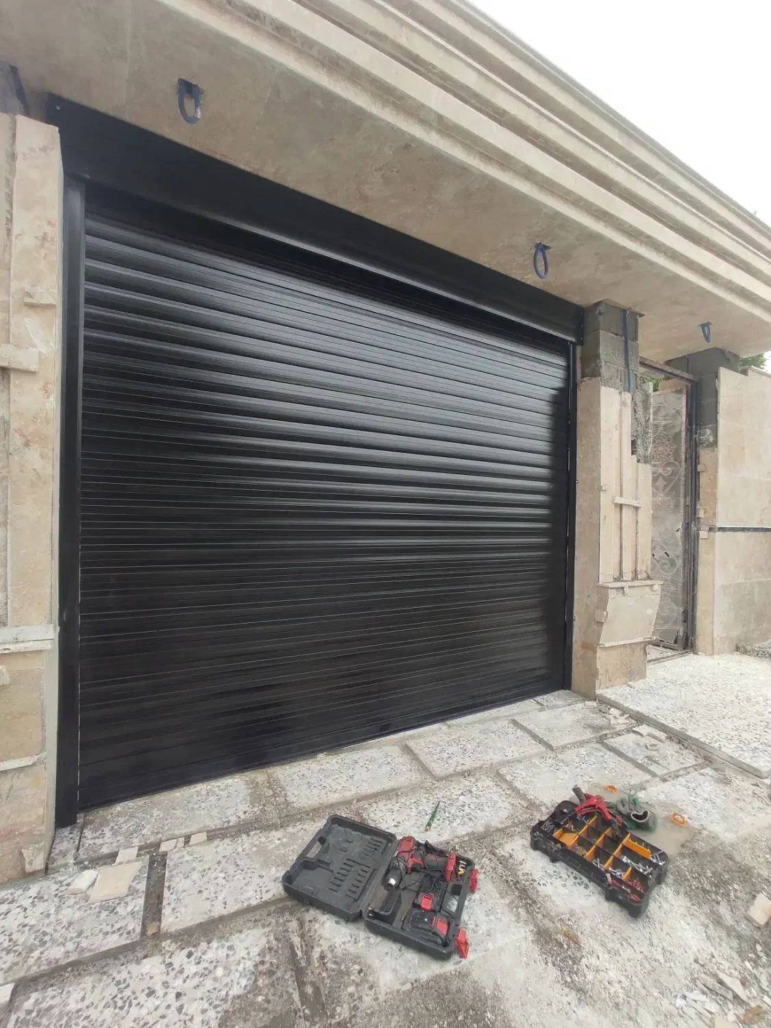 نصب کرکره برقی-دوربین-خدمات|خدمات پیشه و مهارت|رشت, سعدی (تختی)|دیوار