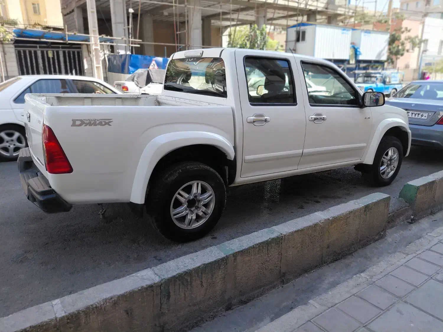 ایسوزو دی مکس|خودرو سواری و وانت|تهران, مشیریه|دیوار