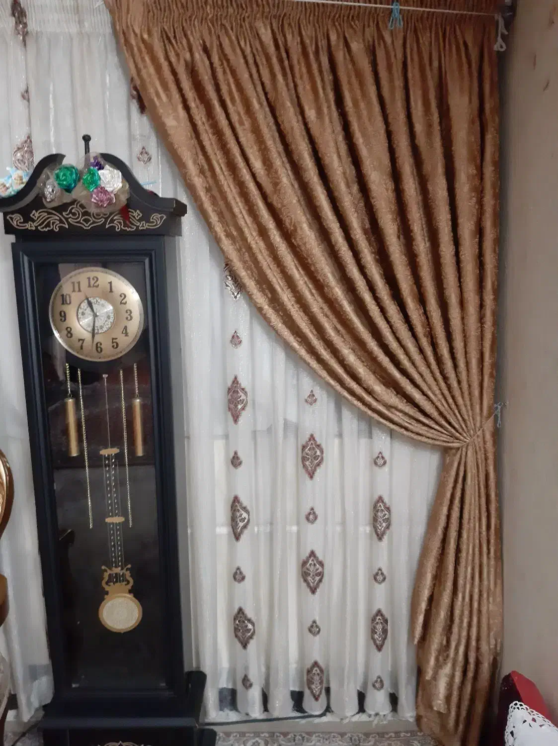 نصاب پرده نصب پرده بصورت حرفه ای و تخصصی قیمت عالی|خدمات پیشه و مهارت|تهران, بهار|دیوار