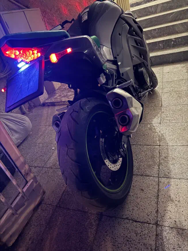 موتور z1000 پیشرو رادیات آب لوازمی معاوضه با خودرو|موتورسیکلت|اصفهان, شهرک قدس|دیوار