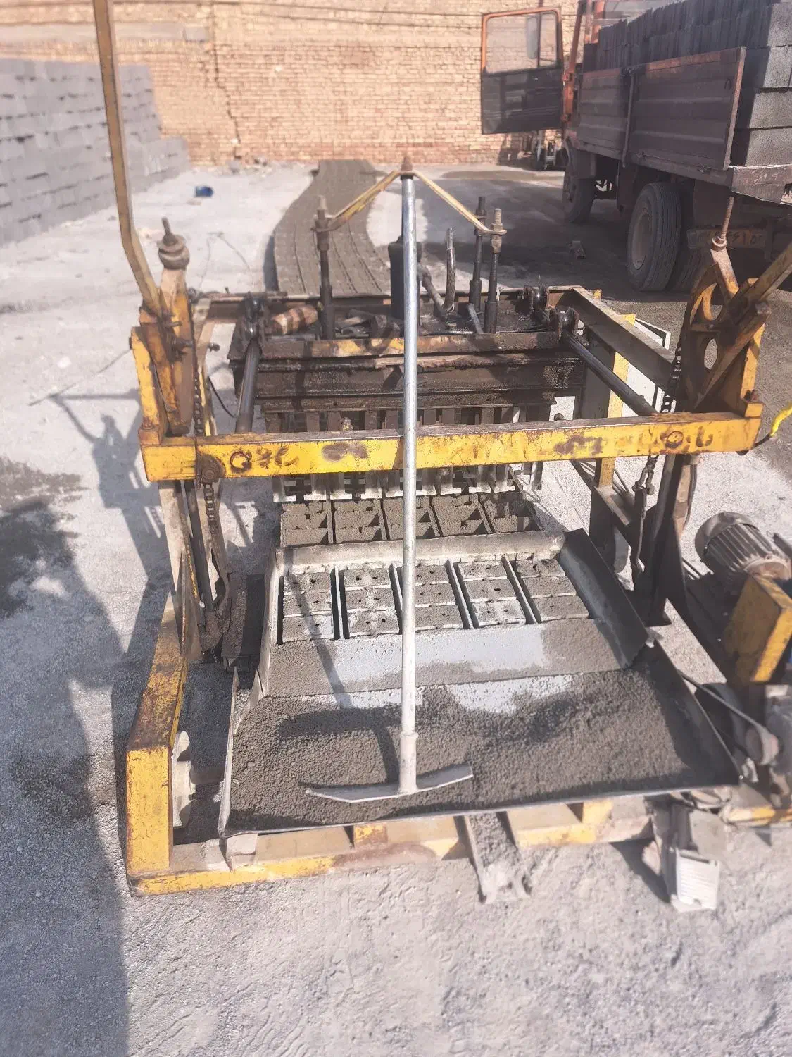 دستگاه بلوک دیواری|ماشینآلات صنعتی|یزد, |دیوار