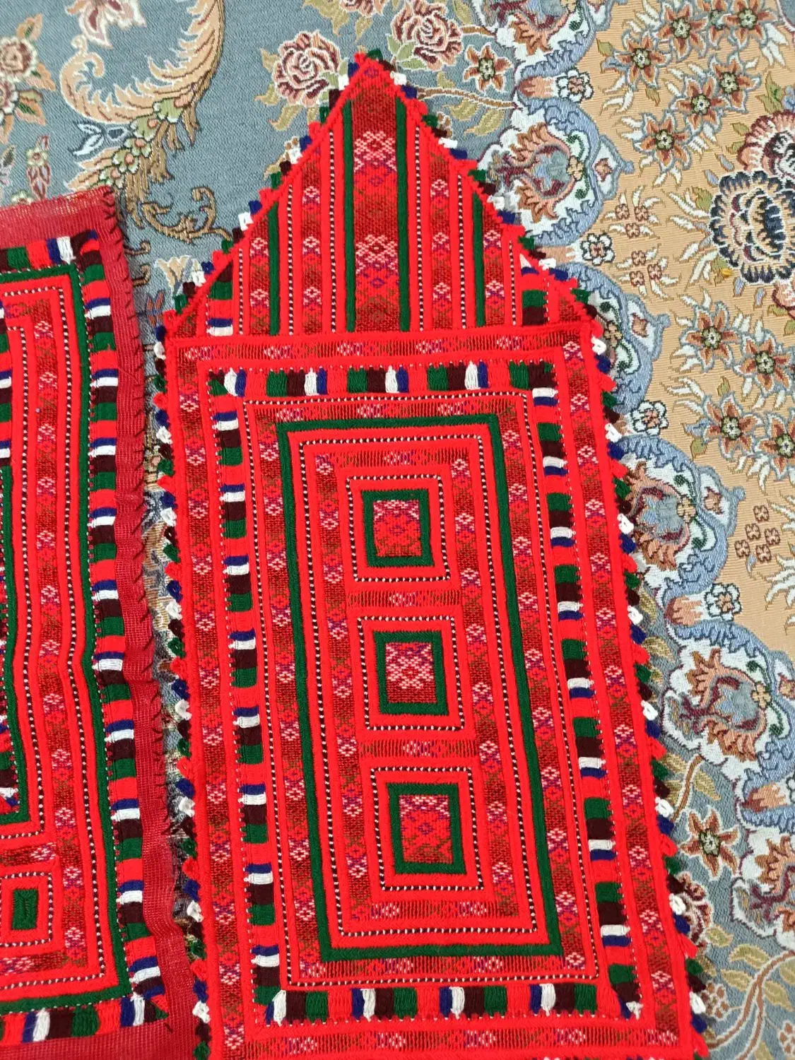 بدن|لباس|سراوان, |دیوار