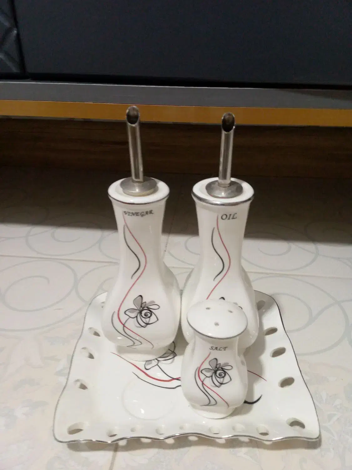 استند قابلمه و آبلیمو آبغوره چینی سینی|ظروف سرو و پذیرایی|همدان, |دیوار