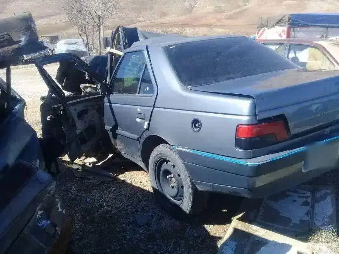 ماشین تصادفی|خودرو سواری و وانت|لردگان, |دیوار