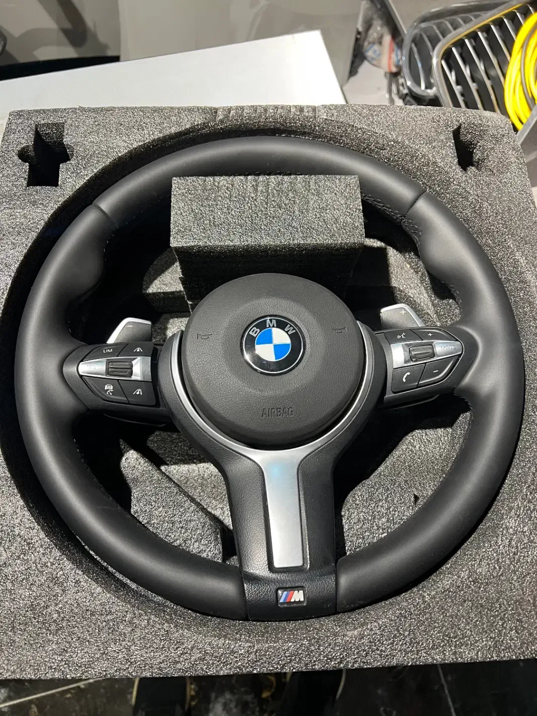 فرمان m اصلی فول ۸ کلید با ویبره و ۶کلید ۵۲۸ x3 x4|قطعات یدکی و لوازم جانبی|تهران, آجودانیه|دیوار