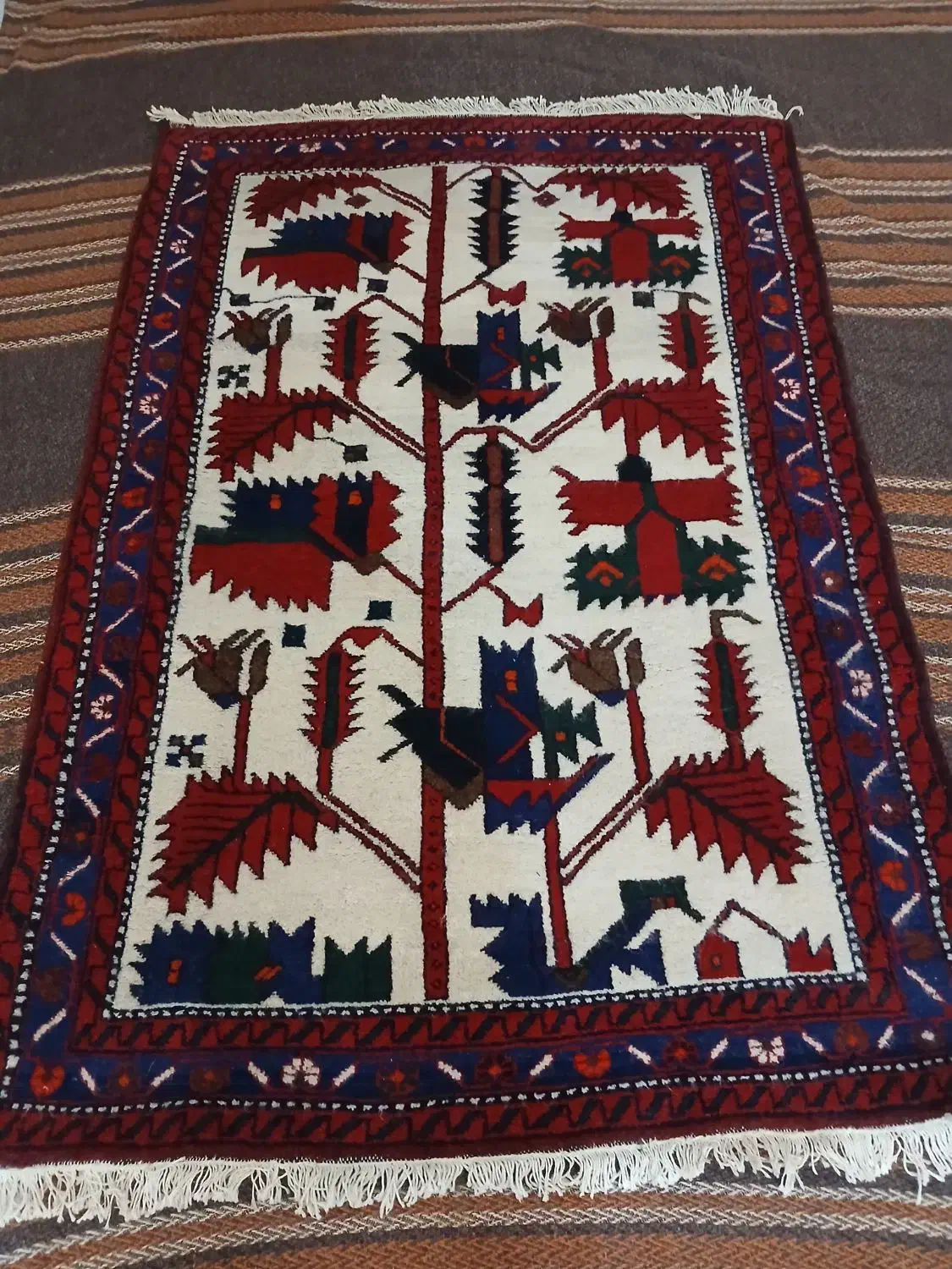 فرش دستبافت خوش نقشه وشیک|فرش|بهارستان, |دیوار