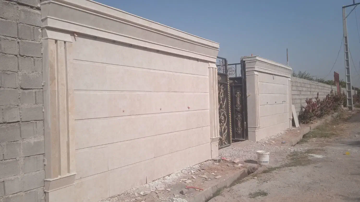 کاشیکاری کاشی وسرامیک وسیمانکاری سیاه وسفید ورش|خدمات پیشه و مهارت|دزفول, |دیوار