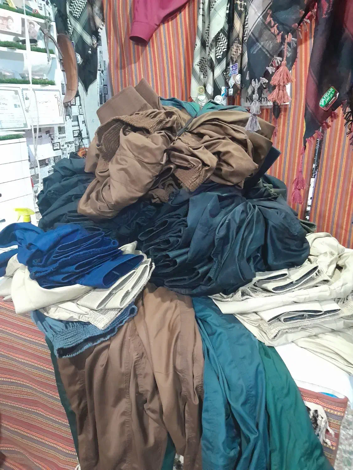 شلوارکردی زندان بافت|لباس|شهرکرد, |دیوار