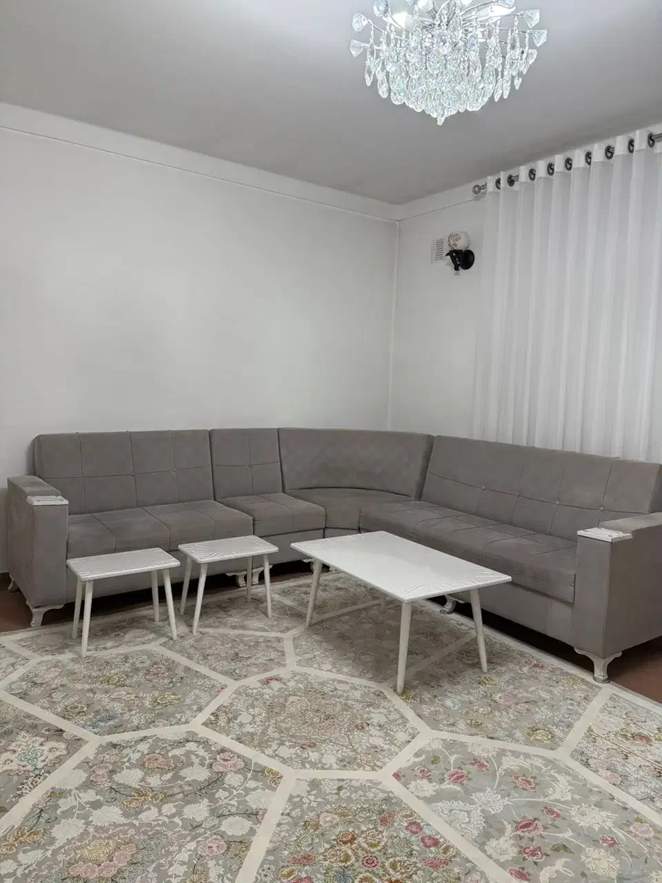 مبل ال وجلو مبلی و عسلی در حد نو|مبلمان خانگی و میز عسلی|سقز, |دیوار