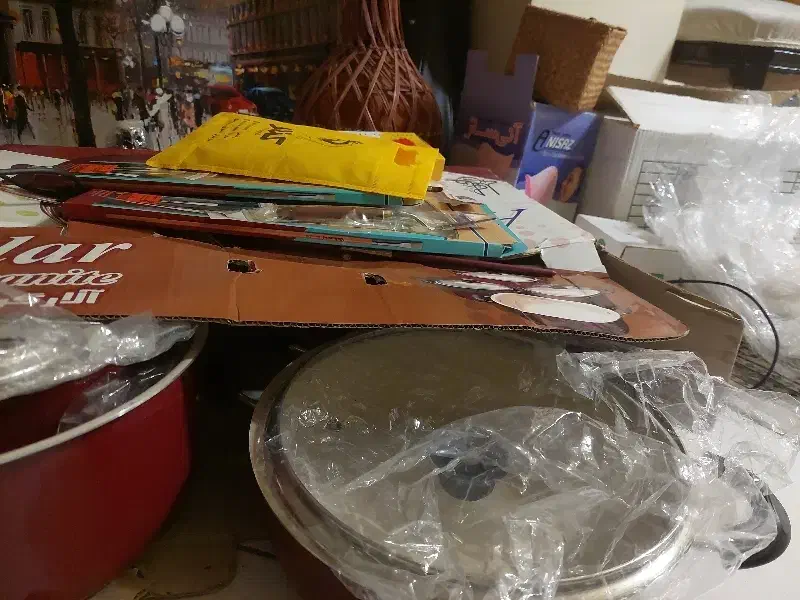 قابلمه ها و تابه استفاده نشده زیرقیمت بدلیل مهاجرت|ظروف پختوپز|ساری, |دیوار