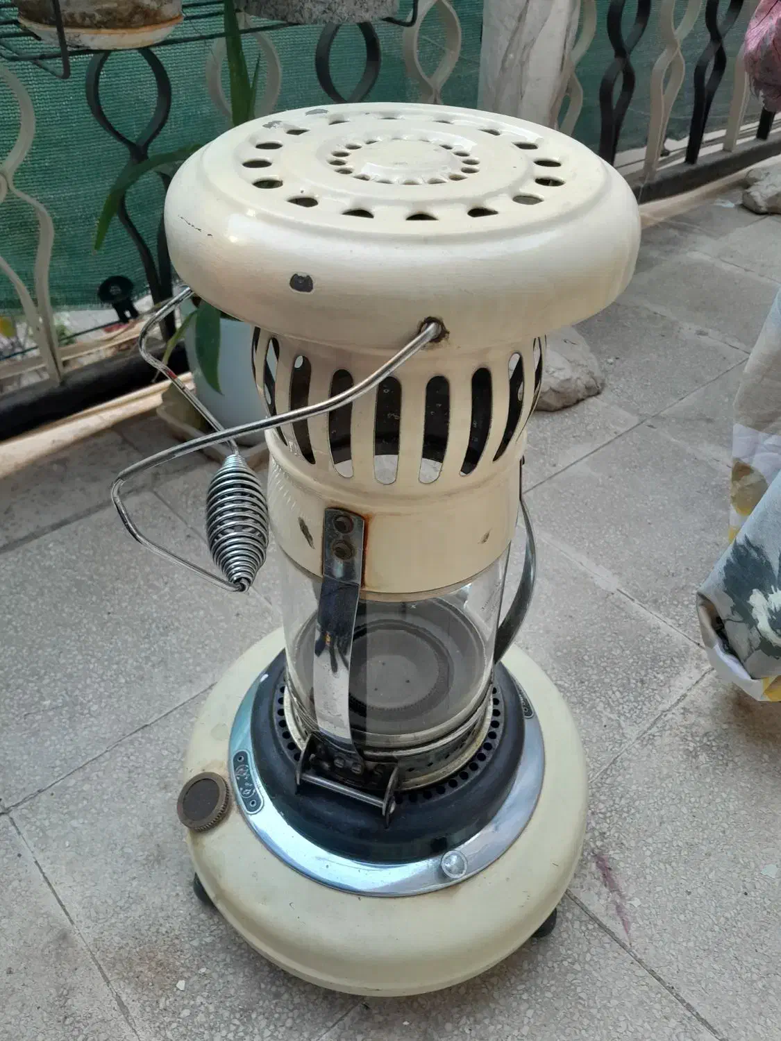 اجاق نفتی قدیمی|بخاری، هیتر، شومینه|تهران, زعفرانیه|دیوار