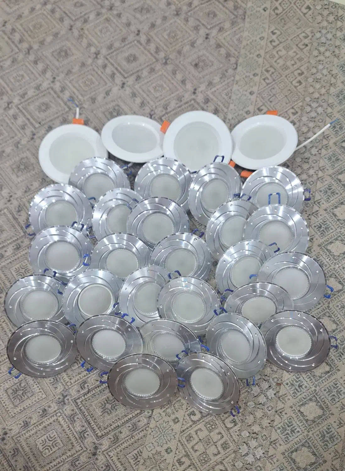 هالوژن|لامپ و چراغ|فولادشهر, B7|دیوار