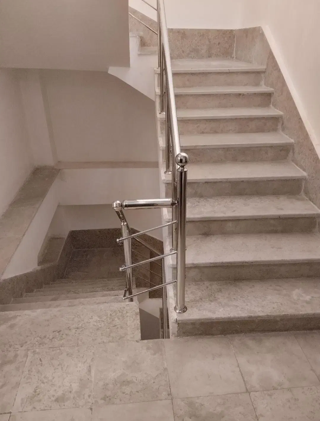 نظافت آپارتمان با قیمت مناسب|خدمات نظافت|کرمانشاه, |دیوار